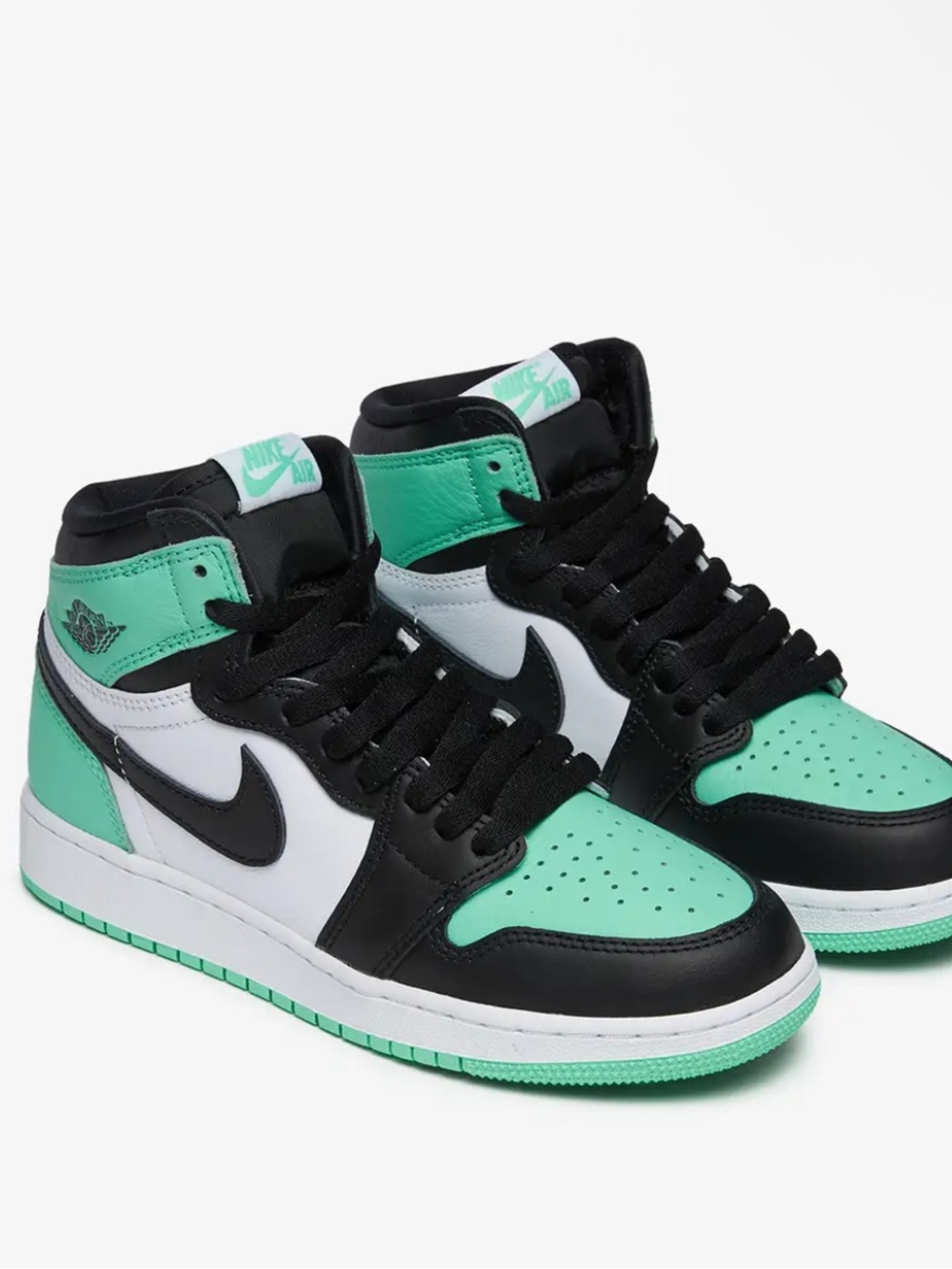 Nike Jordan Mid Sneakers retro OG in Mint, Black & White! New! 15